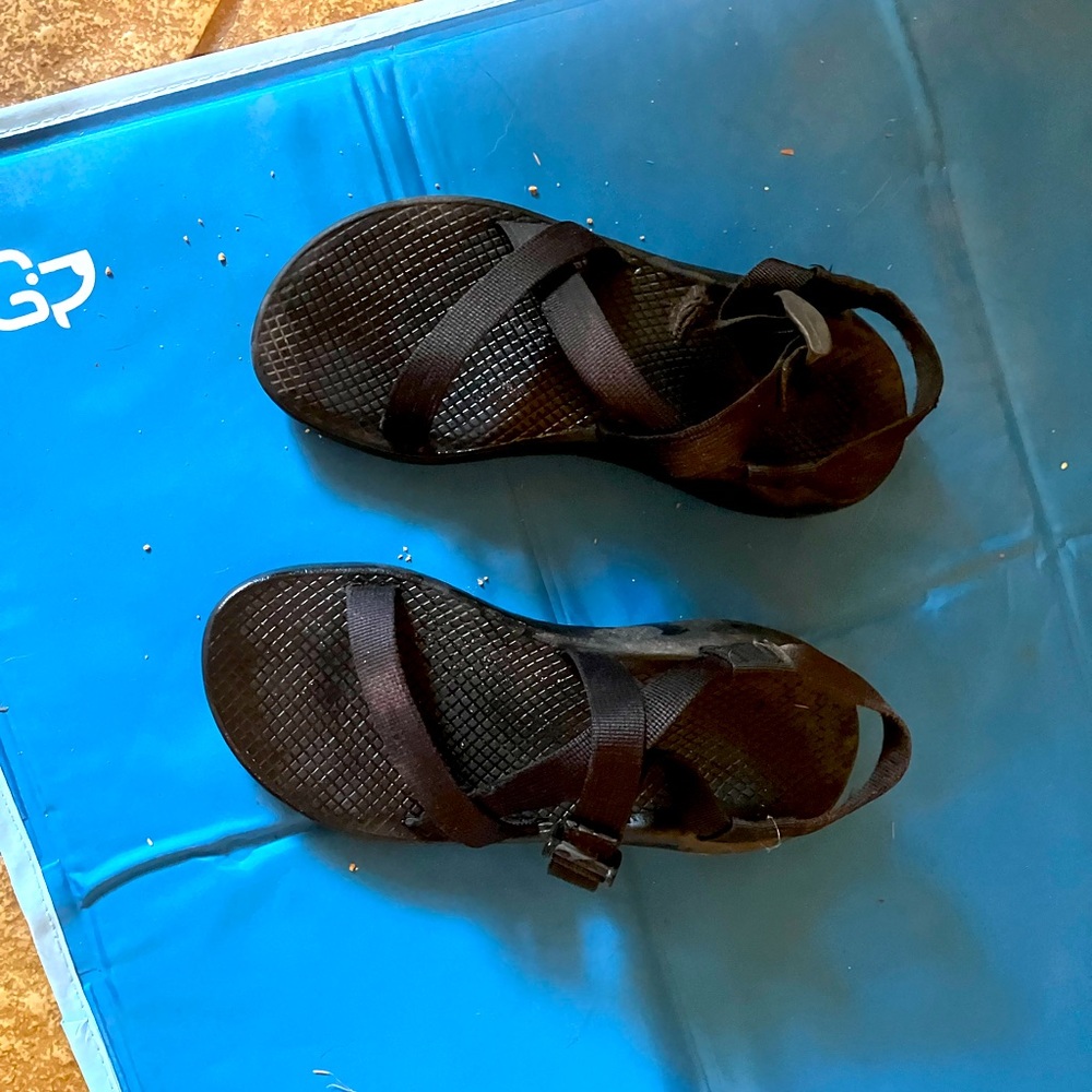 Sandals by Chaco. Size 8. Classic style in Black.